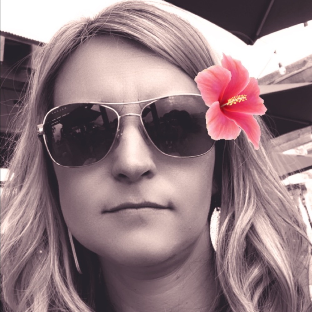 Meet your Posher, Liz